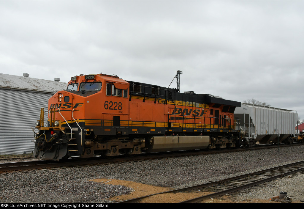 BNSF 6228 Dpu